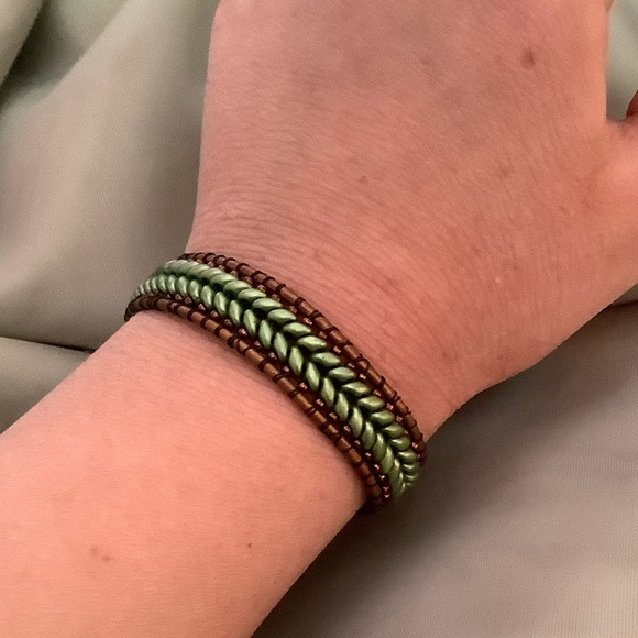 Hand Beaded Lime Green Bracelet - Picture 2 of 4